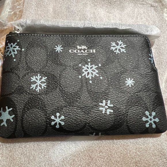 SOLD Coach Snowflake Corner Zip Wristlet in Signature Canvas - Picture 8 of 12